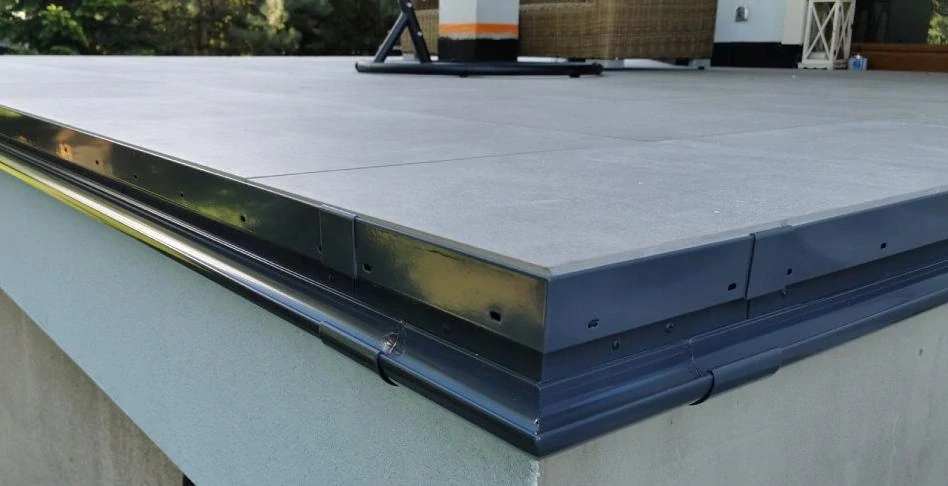 Objímka potrubia Ø 40 mm k odkvapovému žľabu „PR65“ | úchyt 120 mm