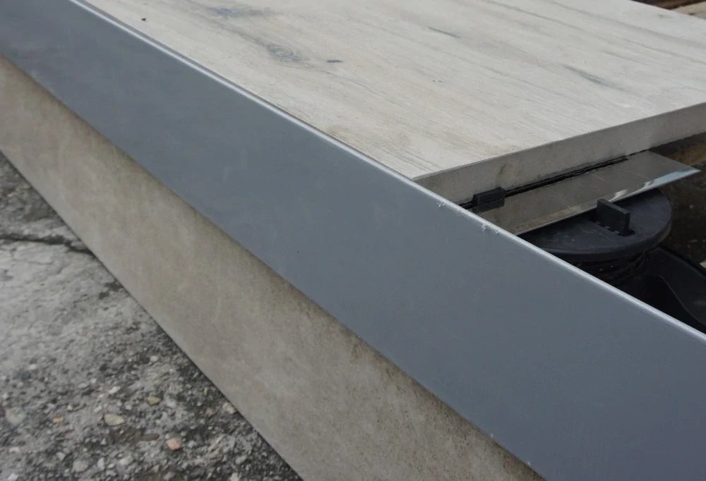 Ukončovací profil „C" | soklový profil | výška 140-200 | dĺžka 2000 mm